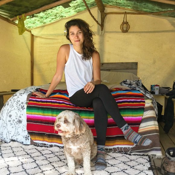 Meet your Posher, Daniela - Picture 1 of 1